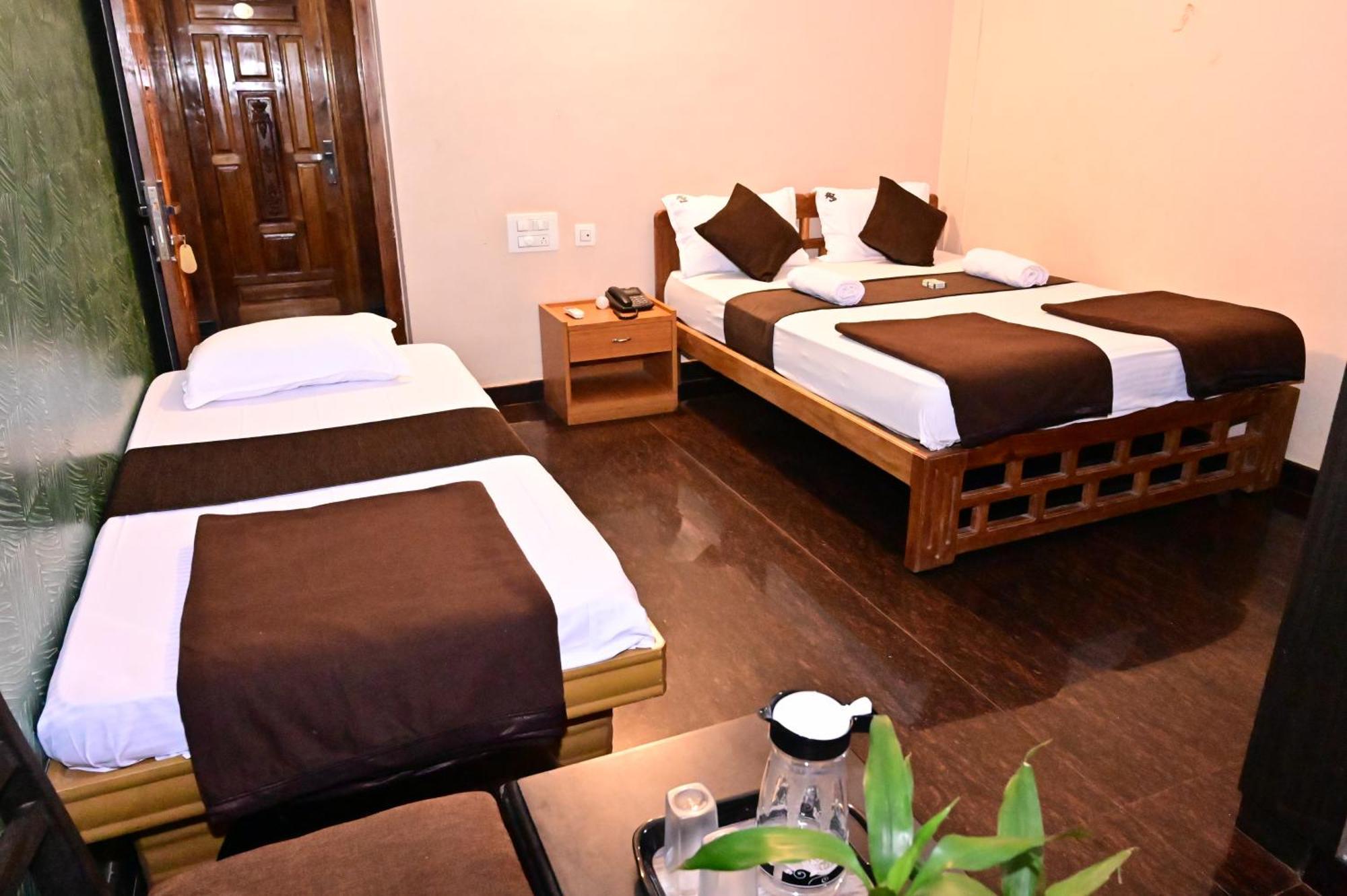 Jaya Paradise Māvalli Exterior photo