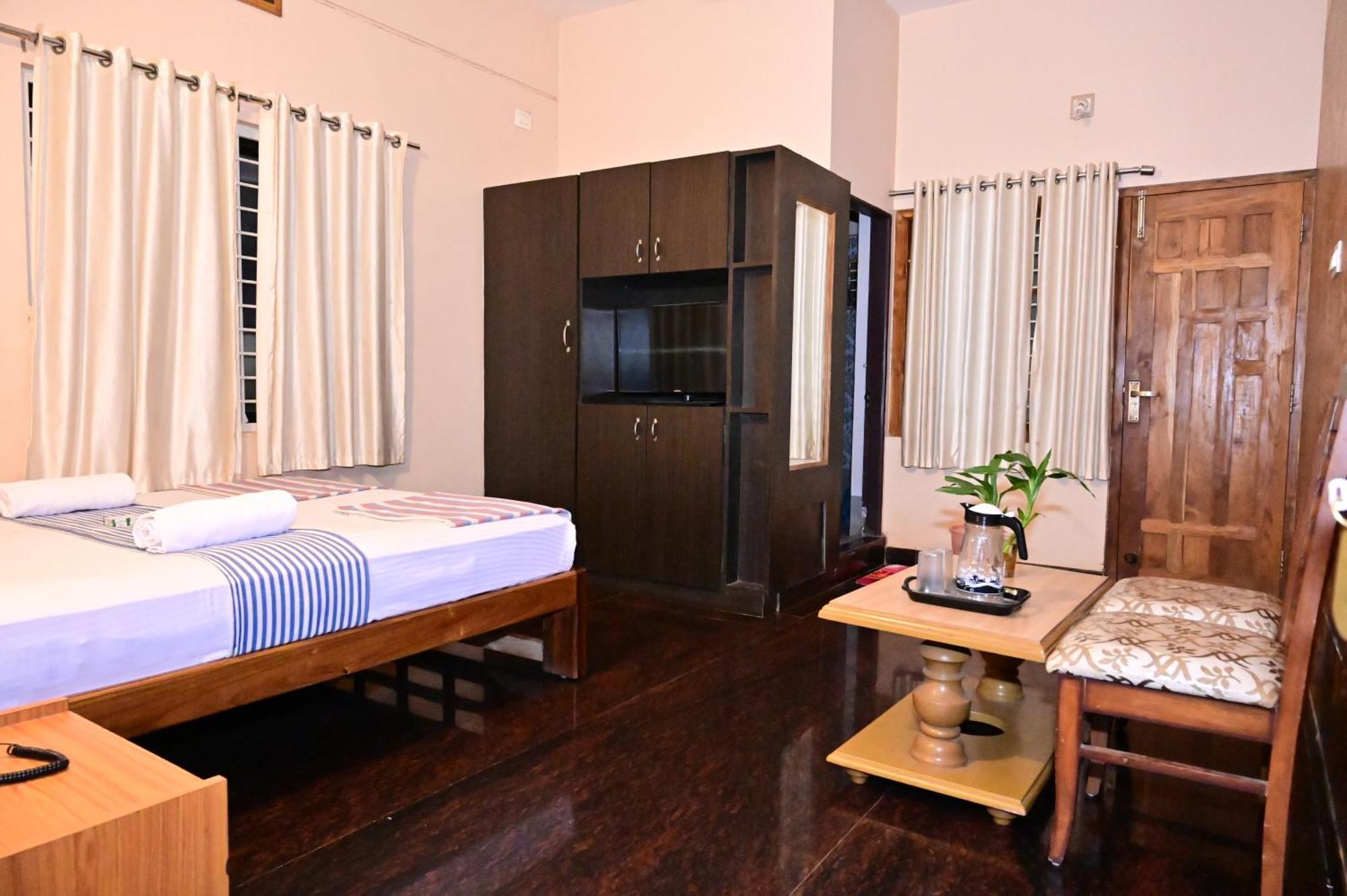 Jaya Paradise Māvalli Exterior photo